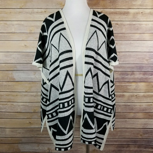 Karma Sweaters - 🌹Karma Tribal Knit Cape/Wrap🌹